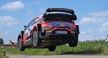 Tekuk Pereli Tim Toyota, Pereli Tim Hyundai Thierry Neuville Menang di Reli Belgia 2021