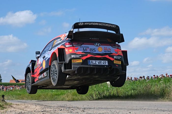 Thierry Neuville mendominasi Reli Belgia 2021 untuk meraih kemenangan pertamanya di WRC 2021