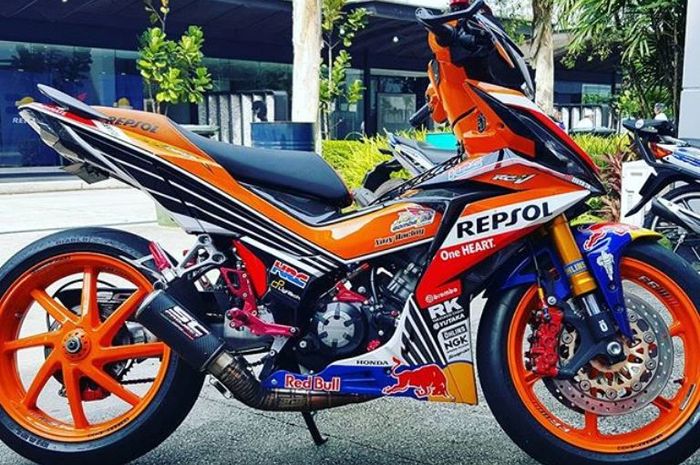Honda Supra GTR150 modif ala MotoGP yang terlihat saat tes MotoGP Sirkuit Sepang, Malaysia