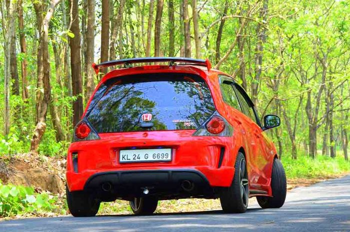 Tampilan belakang Honda Brio