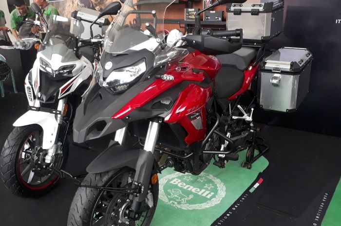 Benelli TRK 251 dan TRK 502