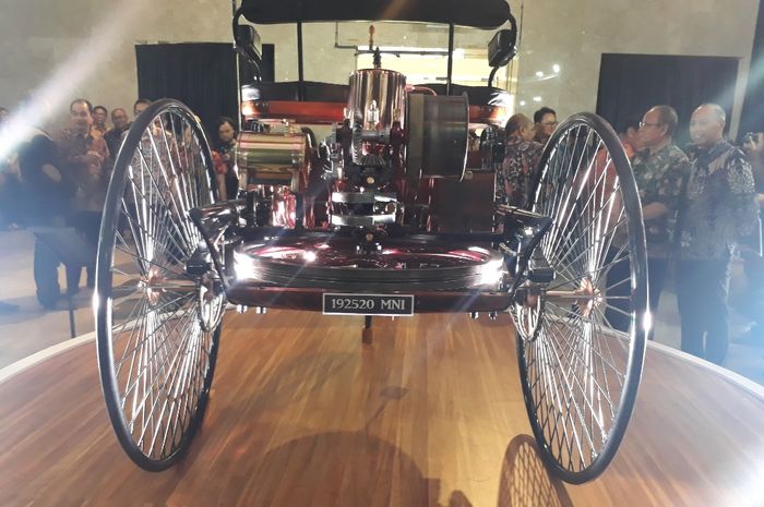 Bagian belakang Benz Patent-Motorwagen