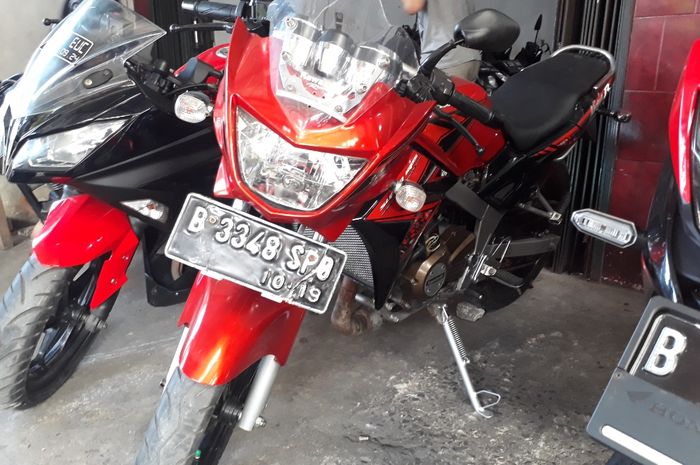 Kawasaki Ninja 150 R bekas di Sukses Motor