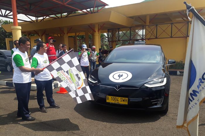 Seremoni dari acara Jasa Marga Eco Driving dengan mobil listrik Tesla