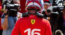 Lewis Hamilton Kasih Nasihat ke Charles Leclerc yang Tersingkir Menyakitkan di Balap F1 Prancis 2022