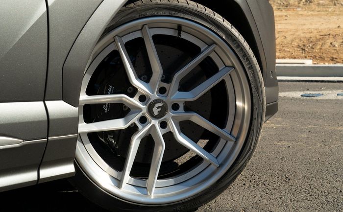 Lamborghini Urus pasang pelek Forgiato's Tecnica TEC 3.9 ukuran 24 inci