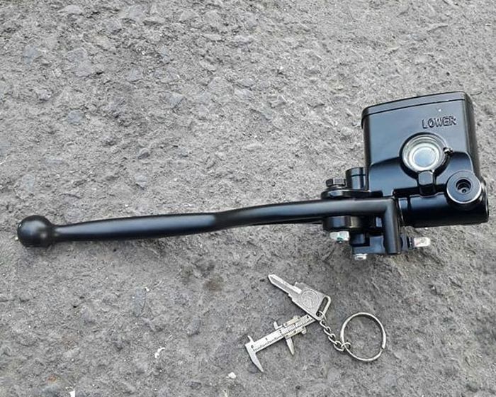 Ilustrasi master rem motor