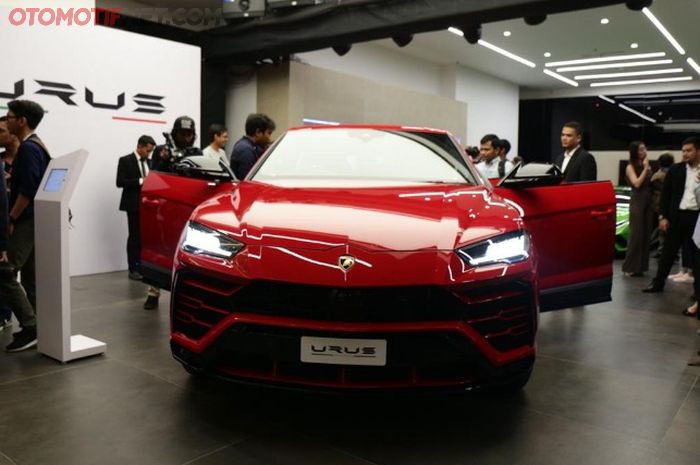 Harga Lamborghini Urus masih estimasi