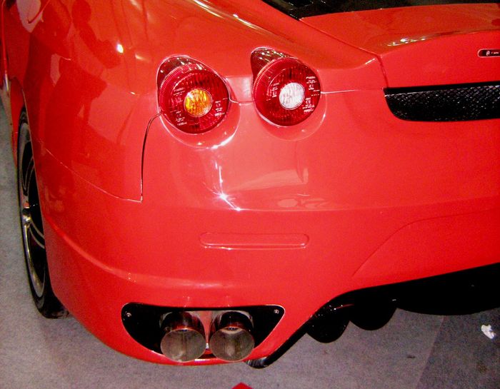 Buritan modifikasi Toyota Corolla jadi Ferrari F430