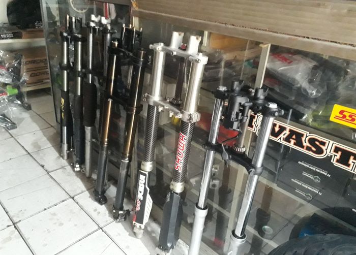 Sok upside down copotan di SMR 88 Trailshop