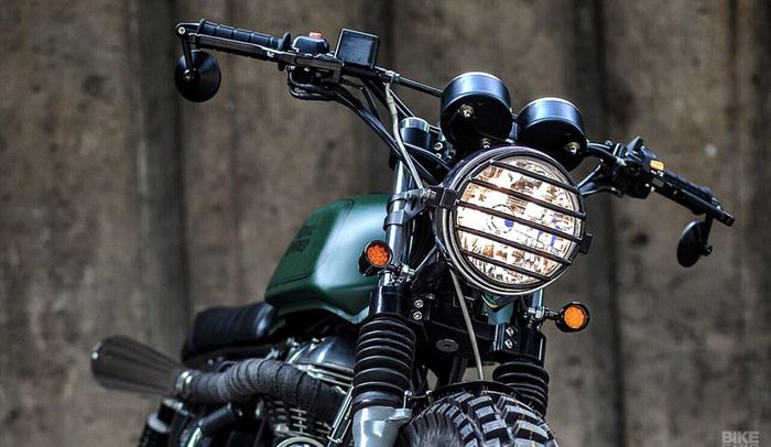 Setang enduro kasik dan grill lampu depan biar sah jadi tukang garuk tanah