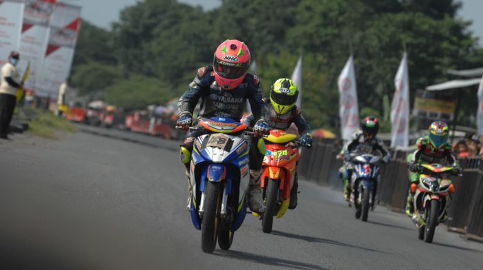 Ilustrasu gelaran road race