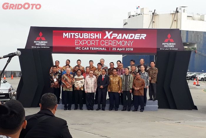 Seremoni ekspor Mitsubishi Xpander yang dihadiri Jokowi.
