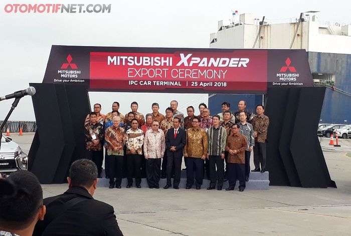 Seremoni ekspor Mitsubishi Xpander yang dihadiri Jokowi.