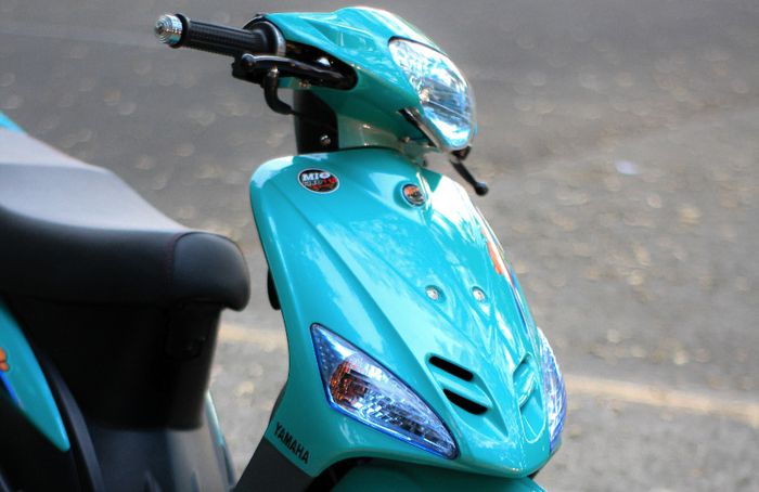 Yamaha Mio Sporty pakai mika headlamp dan sign blue smoke Thailand