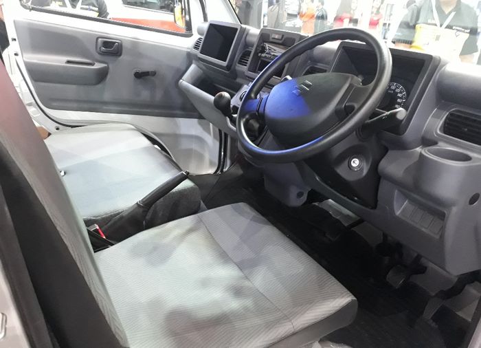 Interior New Suzuki Carry Luxury