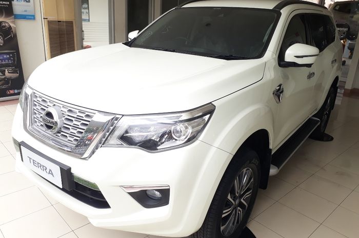Spesifikasi dan daftar harga Nissan Terra tahun 2019 seken