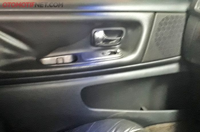 Door Trim Volvo V70 generasi pertama 