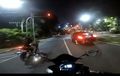 Viral, Pengendara Motor Sport dan Bebek Cekcok Lalu Gebuk-Gebukan, Stop Polisi Yang Lewat