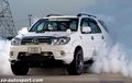 Biar Generasi Lama, Toyota Fortuner Ini Gampang Asapin Pajero Sport Facelift