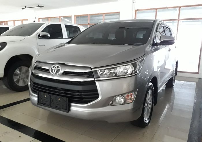 Toyota Kijang Innova di dealer