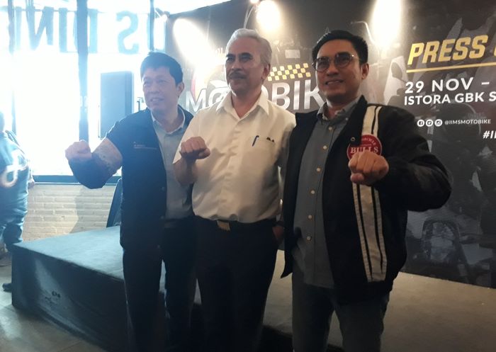 I Made Suprateka (tengah) usai press conference IIMS Motobike Expo 2019