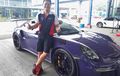 Sporty Tapi Berkelas, Berikut Style Outfit Ketua Porsche Club Indonesia Saat Gathering