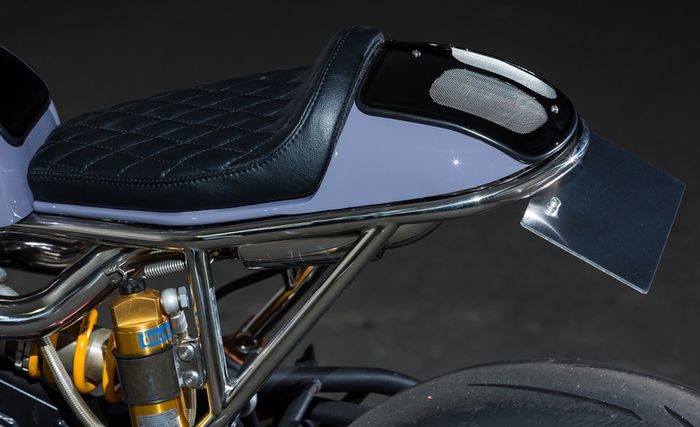 Bagian atas buritan yang jadi lubang keluaran knalpot