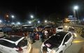 Toyota Yaris Club Indonesia Adakan Kegiatan Sosial di Pulau Pahawang