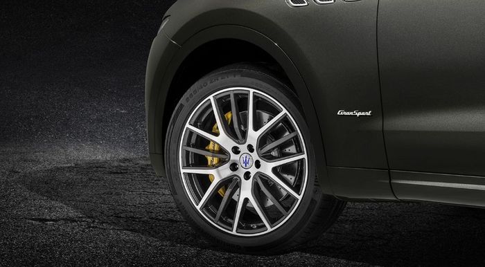 Velg yang lebih sporti bisa ditemukan di Maserati Levante S GranSport