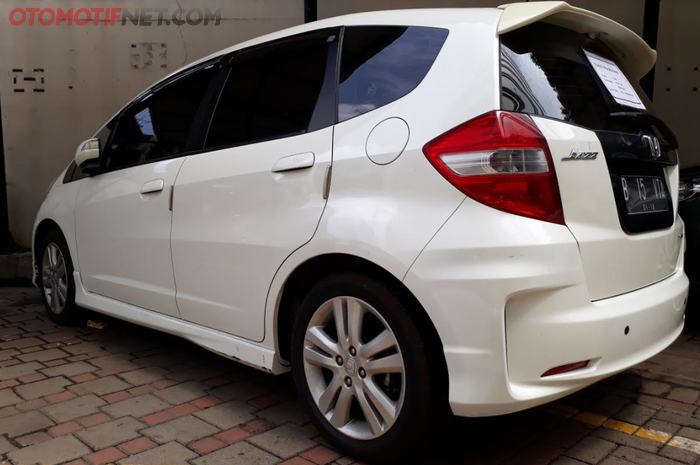 Honda Jazz Vitalia Shesya dari Ahmad Fathanah