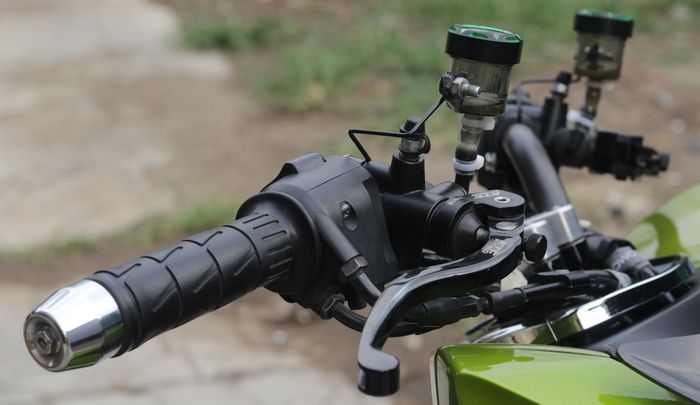 Sektor setang Honda PCX160 makin sporty dengan sepasang master rem KTC Kytaco