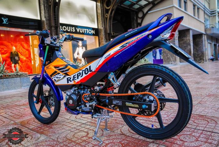 Modifikasi Honda Sonic 125 RS yang menarik