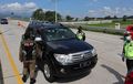 Malang Ketat! Mobil Pelat Merah Ikut Diperiksa, Puluhan Mobil Gagal Masuk