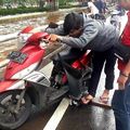 Waspada, Part Kecil Ini Sering Bikin Motor Mogok Saat Musim Hujan