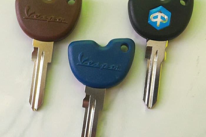 Ilustrasi kunci Immobilizer Vespa matic