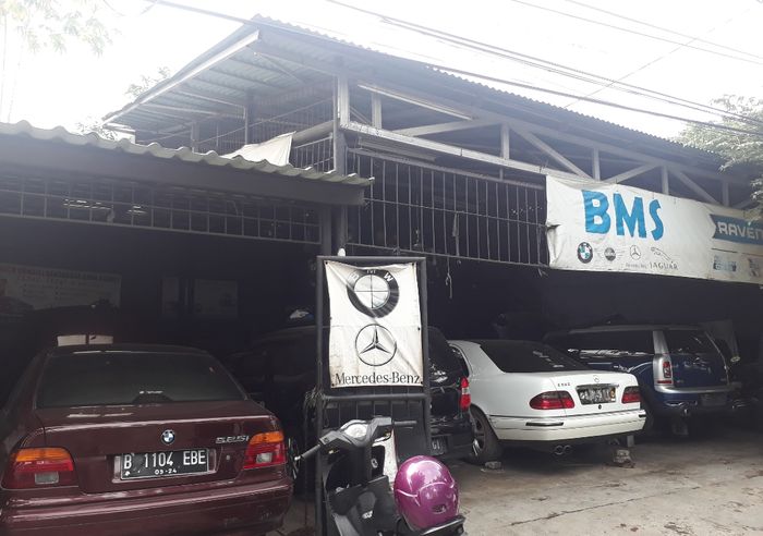 Bengkel spesialis BMW, BMS di Depok, Jawa Barat.