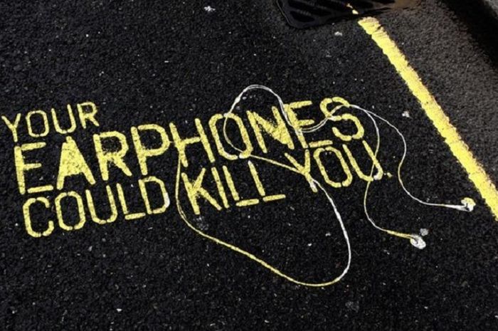 Banyak kecelakaan fatal di jalan akibat pengendara pakai earphone
