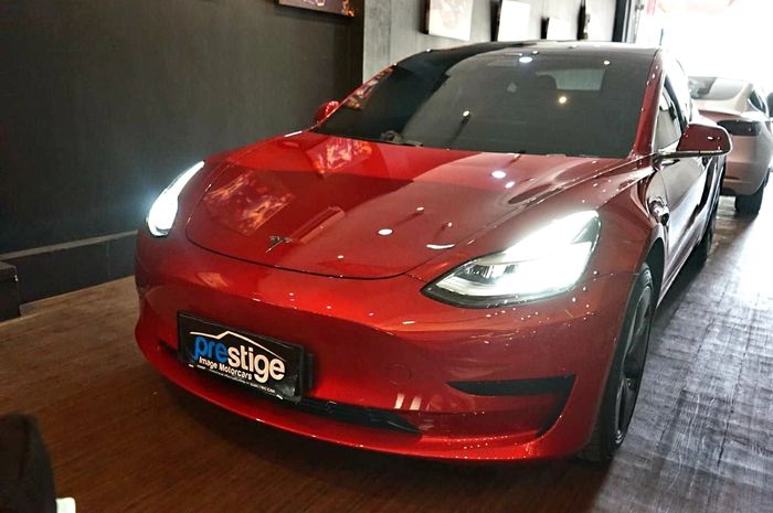 Ilustrasi Tesla Model 3 yang dijual Prestige Motorcars