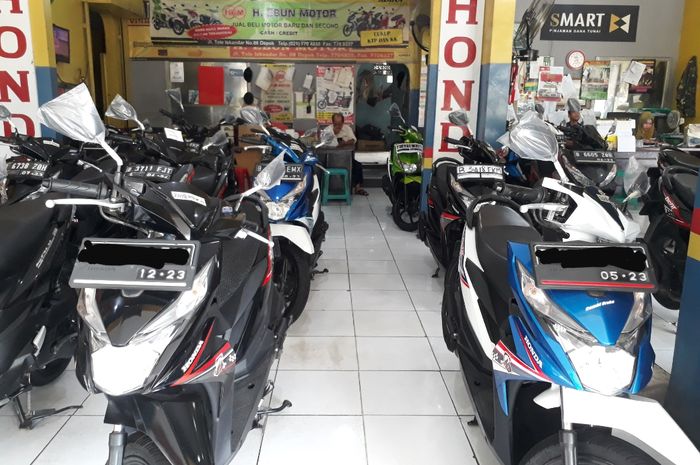 Ilustrasi Honda BeAT showroom motor bekas