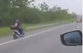 Video: Ngeri, Biker Ngebut Kayak Malaikat Lewat 