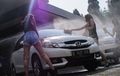 Mobil Dicuci Tiap Habis Kehujanan, Perlukah?