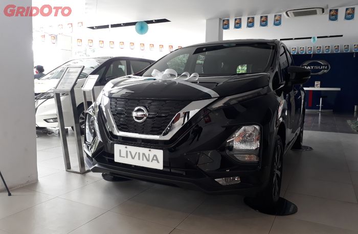 Nissan Livina NIK 2020 warna hitam