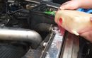 Mirip Kembung di Perut Manusia, Begini Cara Keluarin Angin di Radiator Mobil