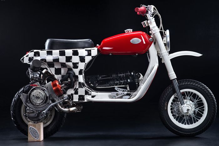 Vespa PX150 garapan Butcher Garage dan SIP Scootershop.