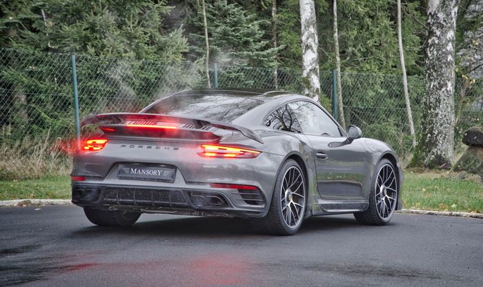 Fin fender Porsche 911 garapan Mansory 