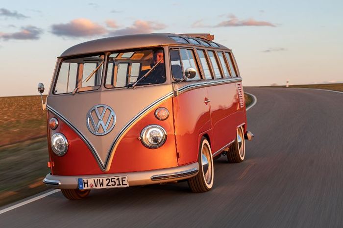 e-Bulli buatan Volkswagen Commercial Vehicle dan eClassics
