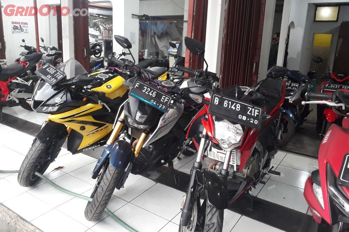 Motor bekas di dealer Sukses Motor cabang Tanah Baru, Depok