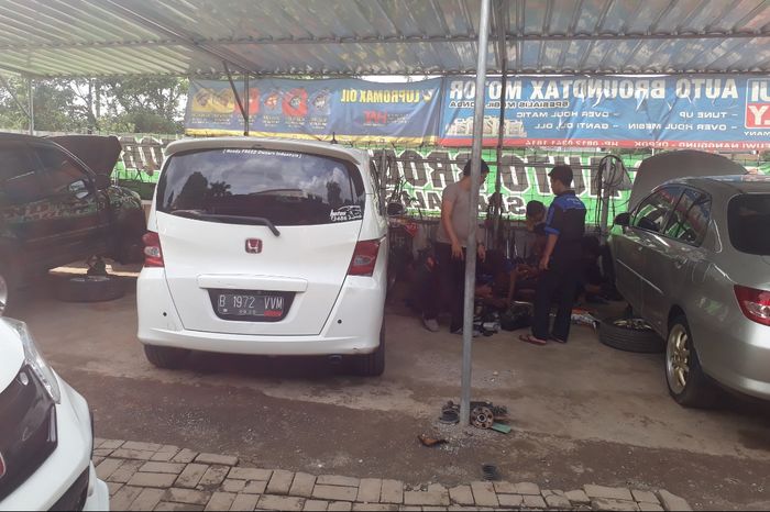 Auto Broundtax Motor di Jl. Akses Tol Cimanggis - Cikeas, Leuwinanggung, Kota Depok, Jawa Barat 