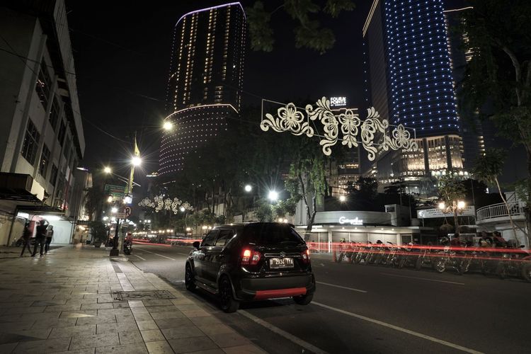 Tugu Pahlawan Surabaya Malam Hari – newstempo